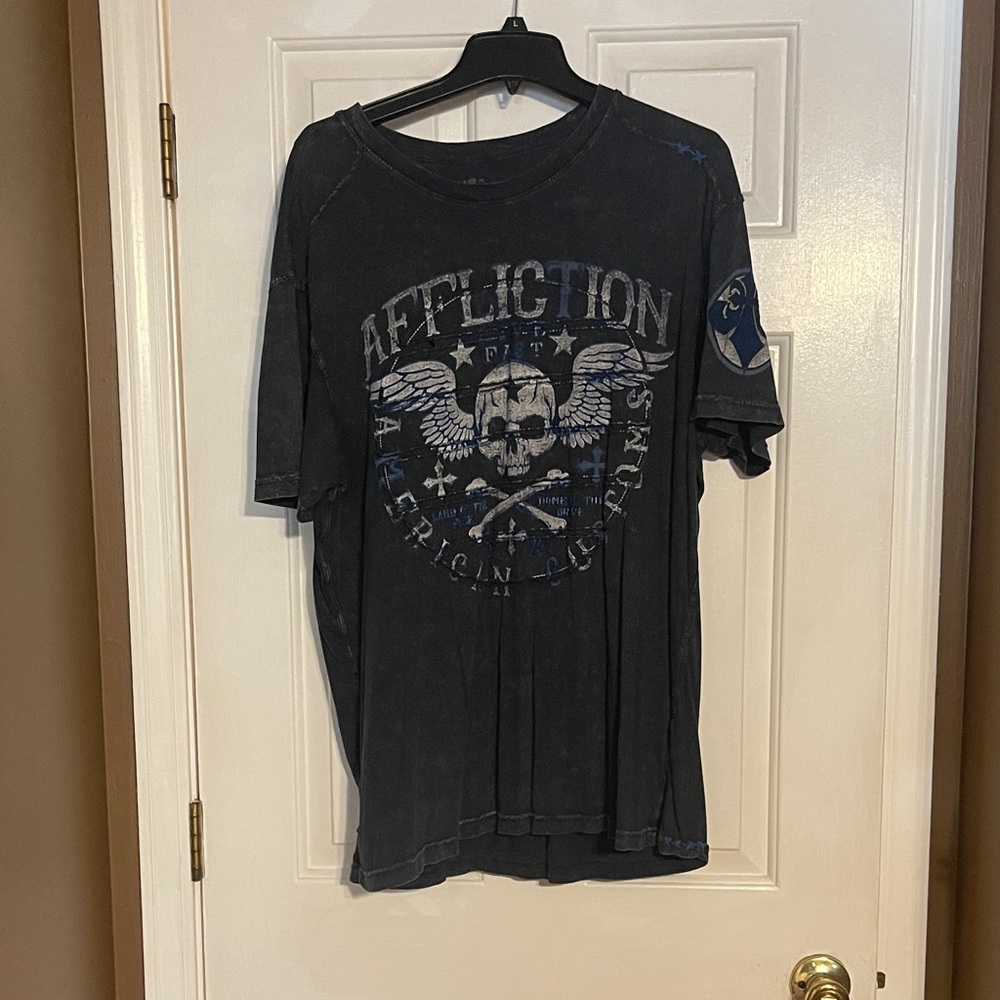 Affliction Men's Dark Gray Skull Graphic Tee